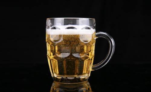 啤酒杯商标注册属于哪一类?