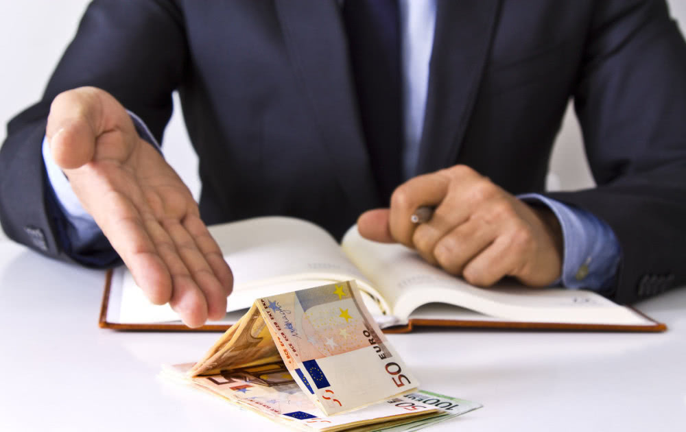 年收入20万交多少税(个人所得税税率表怎么算)