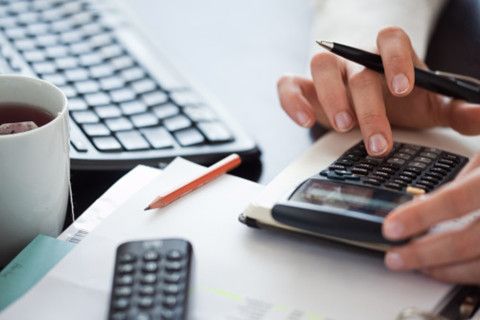企业的财务会计报告由什么组成(财务会计报告具体包括)
