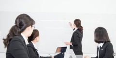 有限责任公司注册需要几个人(多人有限责任公司的特点)